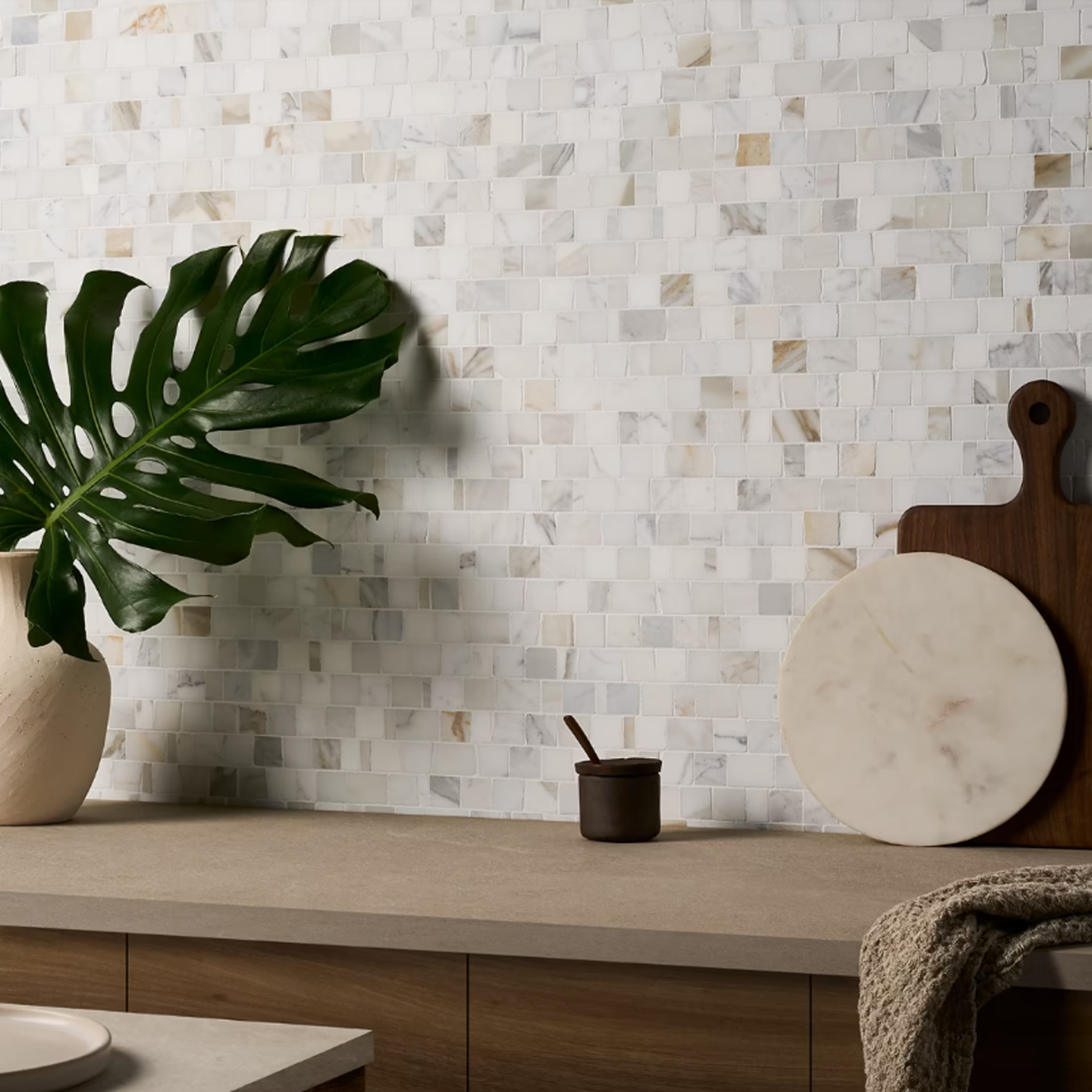 Avanti Calacatta Gold Hand Clipped Rectangle Joint  Mosaic Honed