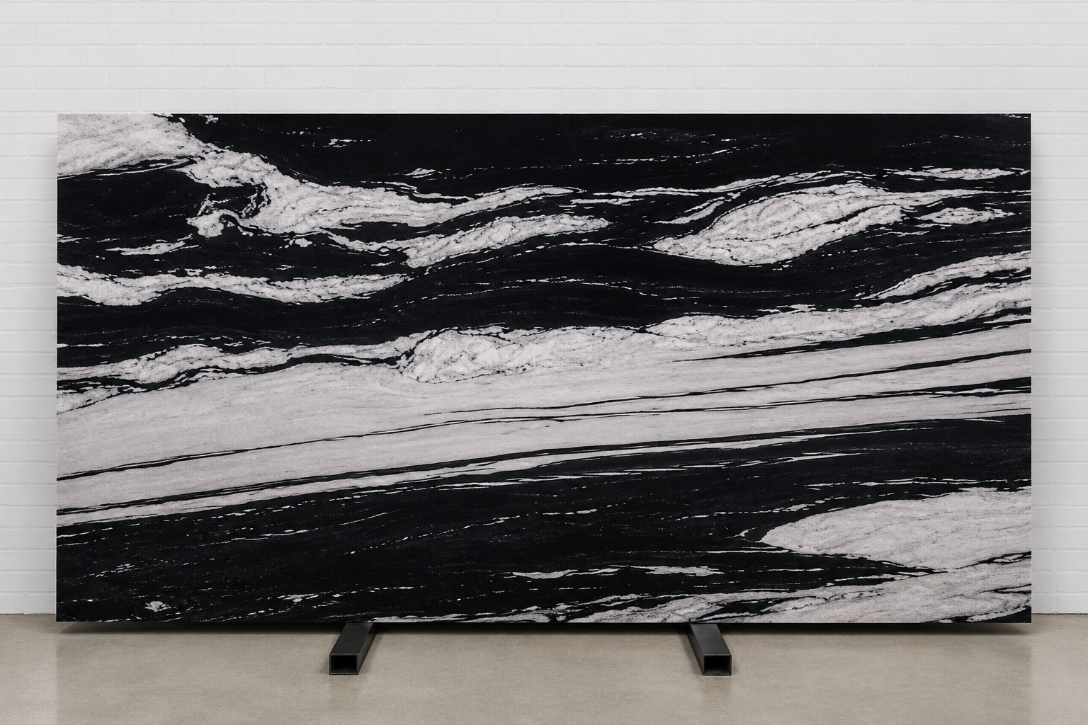 Black Horse - Marble 2CM