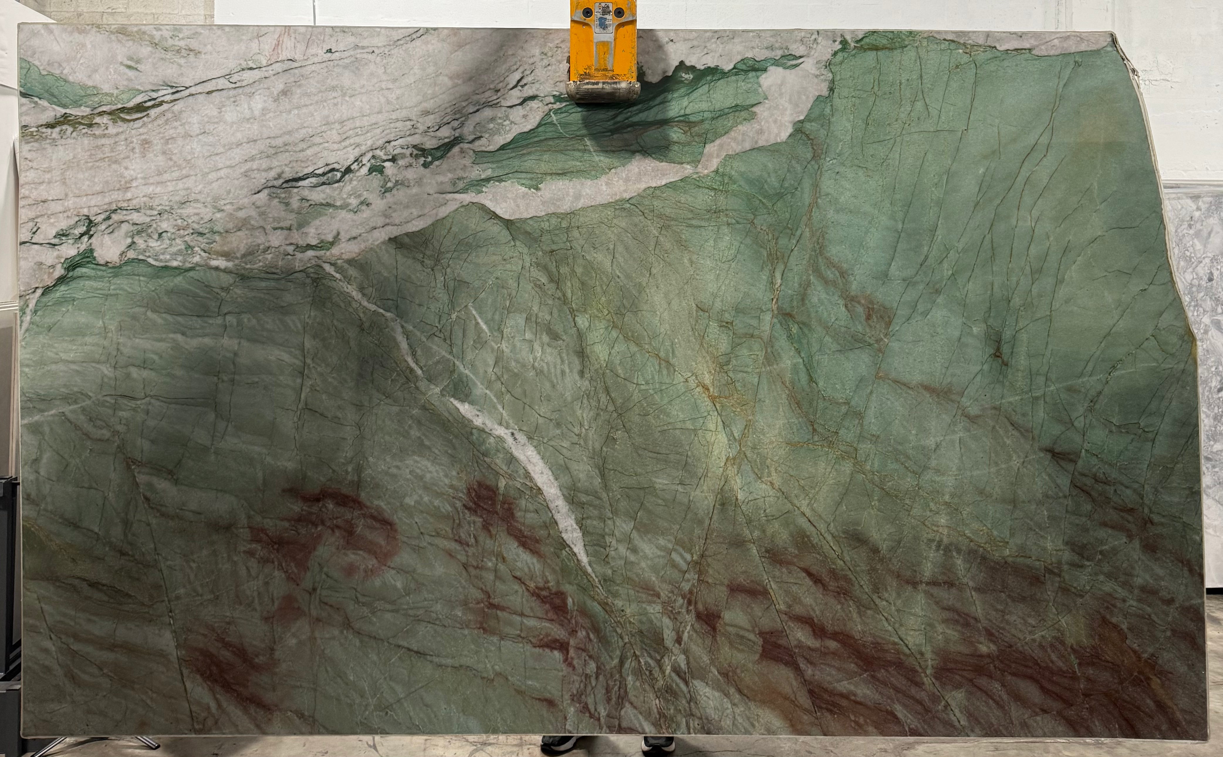 Tiffany Emerald Crystal Quartzite — 2CM